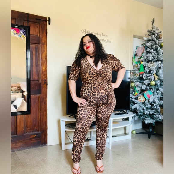 Leopard suit - Picture 4 of 7